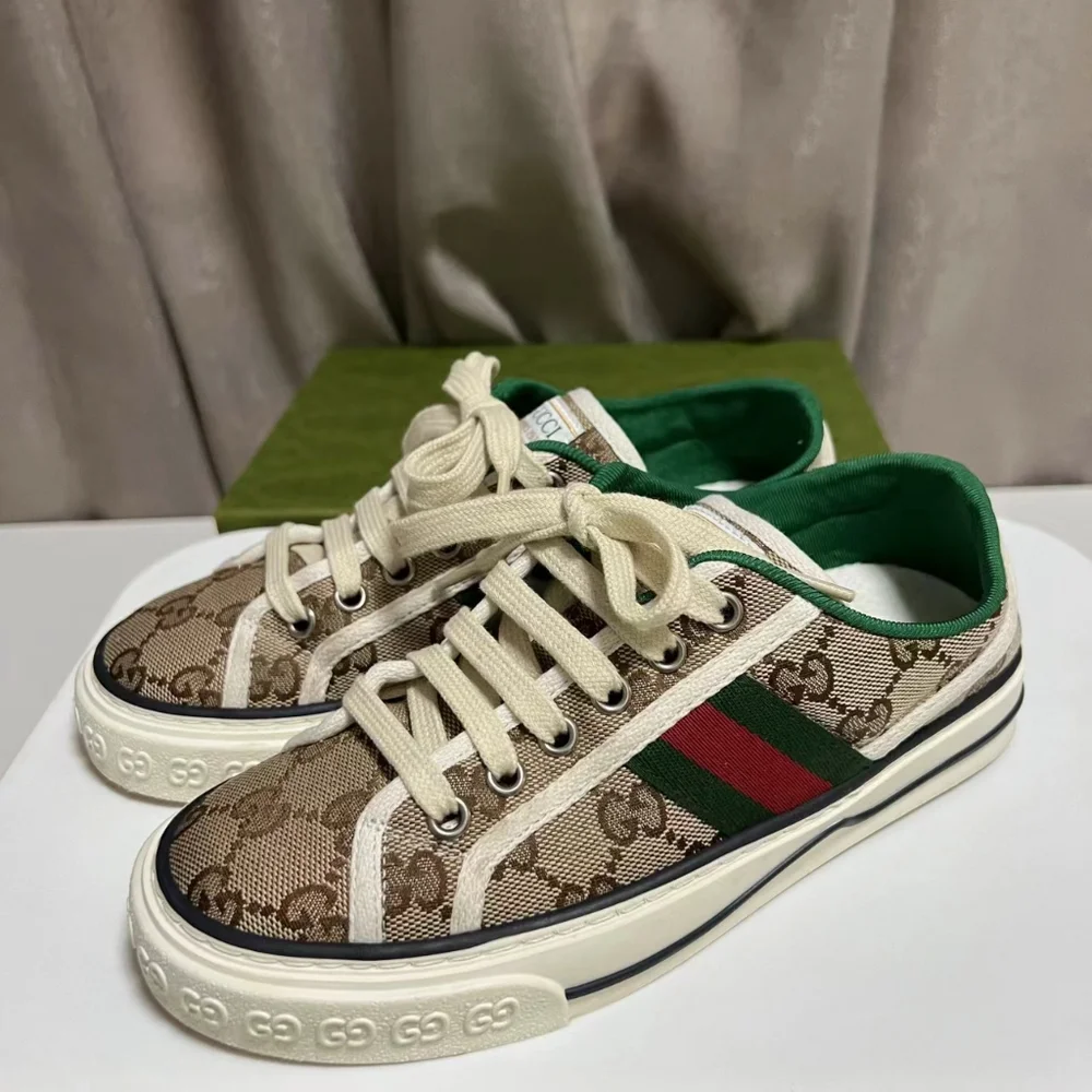 GUCCI DISNEY Sneakers Men Mickey Mouse Ace Disney GG Tennis 1977 Size 9 - Picture 1 of 5